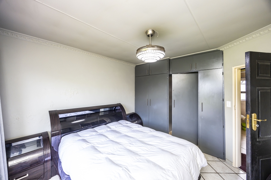 4 Bedroom Property for Sale in Sunnyridge Eastern Cape